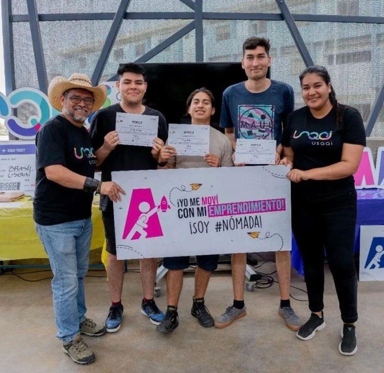 Ganadores de competencia de Inteligencia Artificial viajaron a Brasil a presentar su proyecto