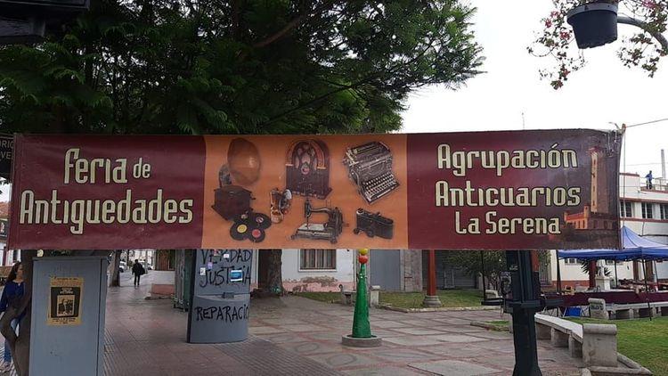 Feria de Antigüedades da vida al pasado en La Serena